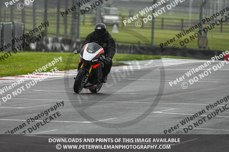 donington no limits trackday;donington park photographs;donington trackday photographs;estoril;event digital images;motorbikes;no limits;no limits trackdays;peter wileman photography;portugal;trackday;trackday digital images;trackday photos